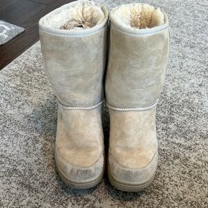 UGG Tan Suede Sheepskin Boots 8
